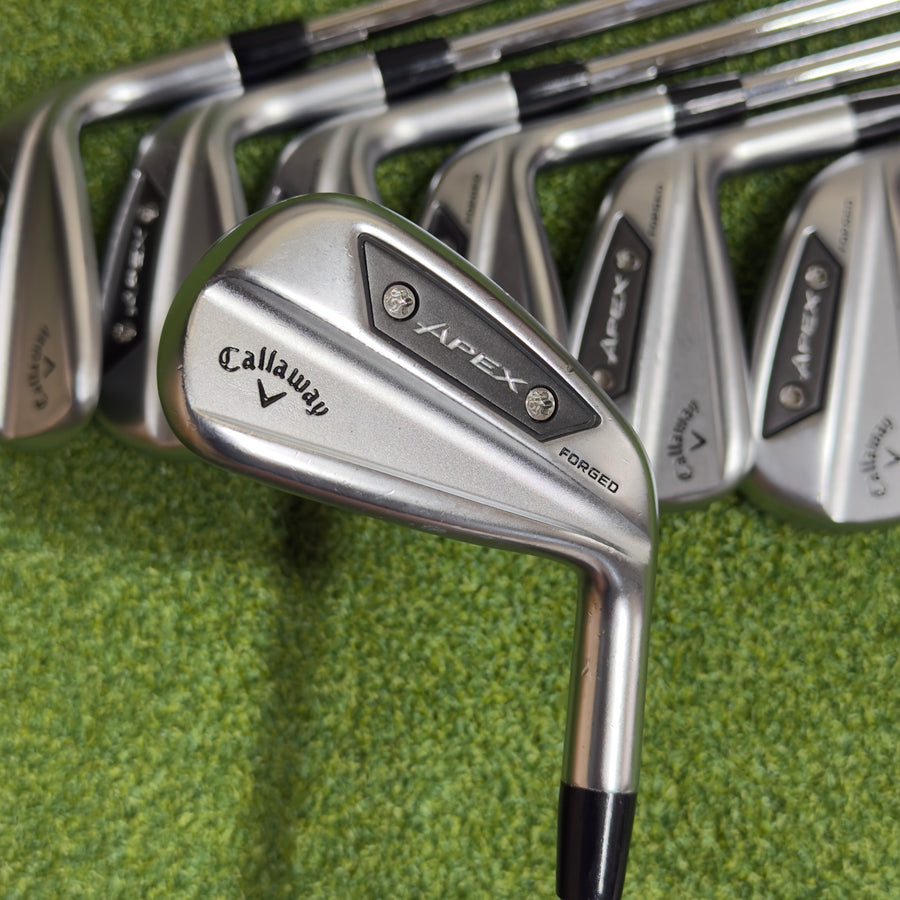 Callaway Apex Ai200
5-PW/ AW Right Handed Regular Flex